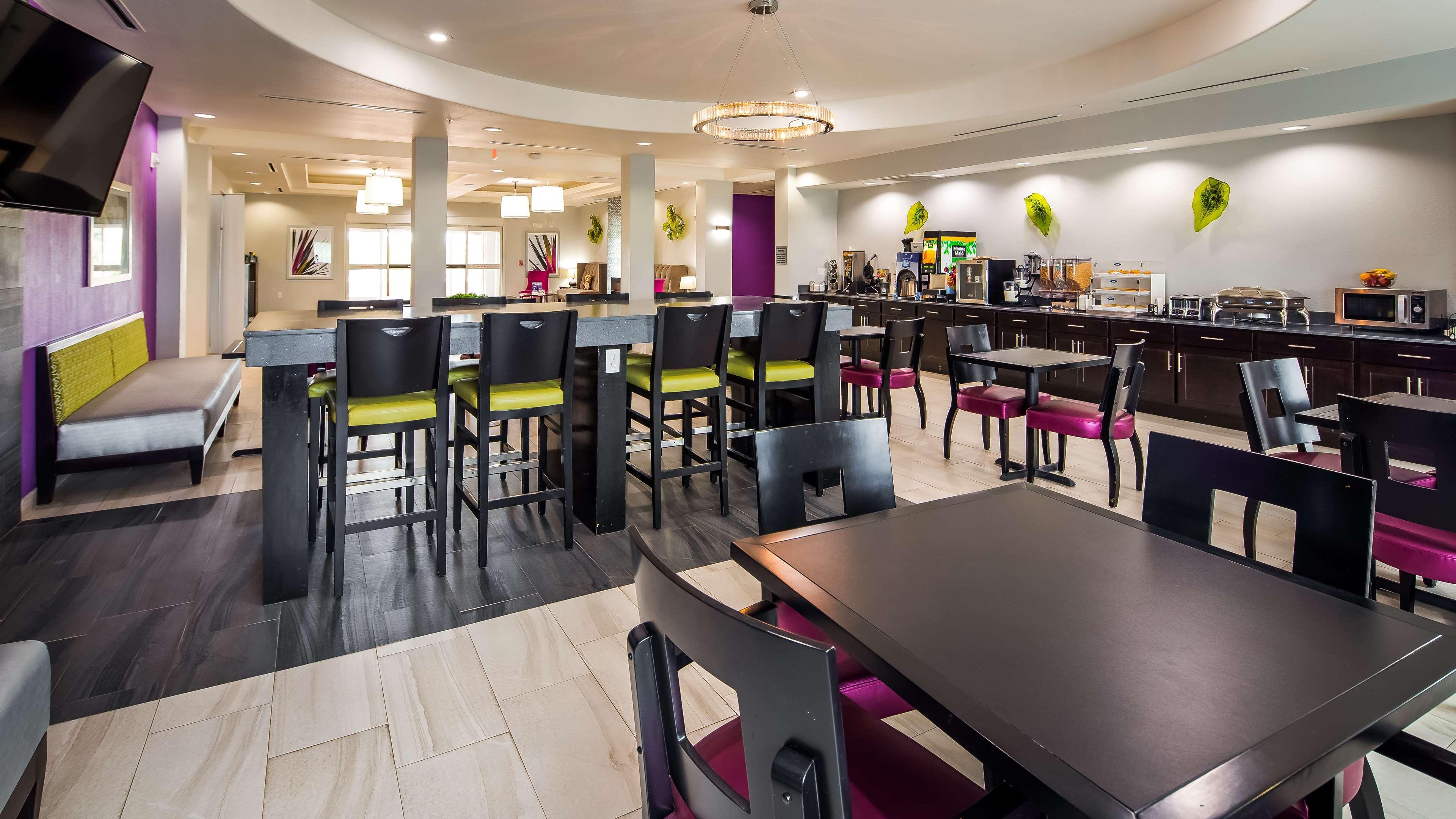 Best Western Plus Dilley Inn&Suites Extérieur photo
