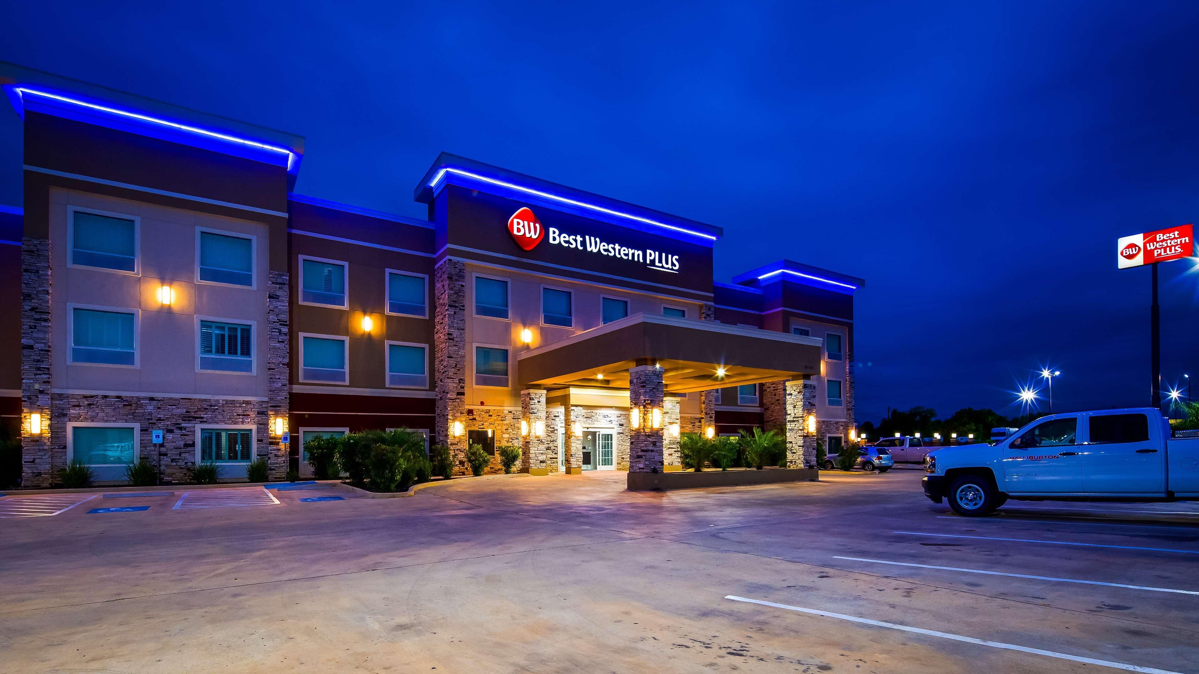 Best Western Plus Dilley Inn&Suites Extérieur photo