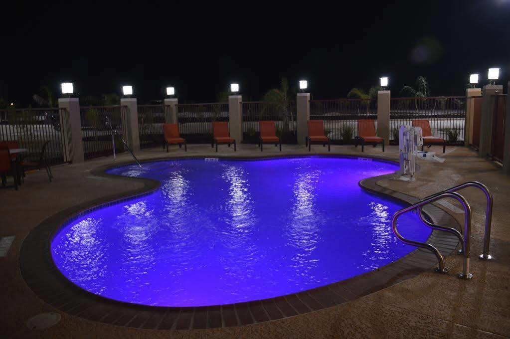 Best Western Plus Dilley Inn&Suites Extérieur photo